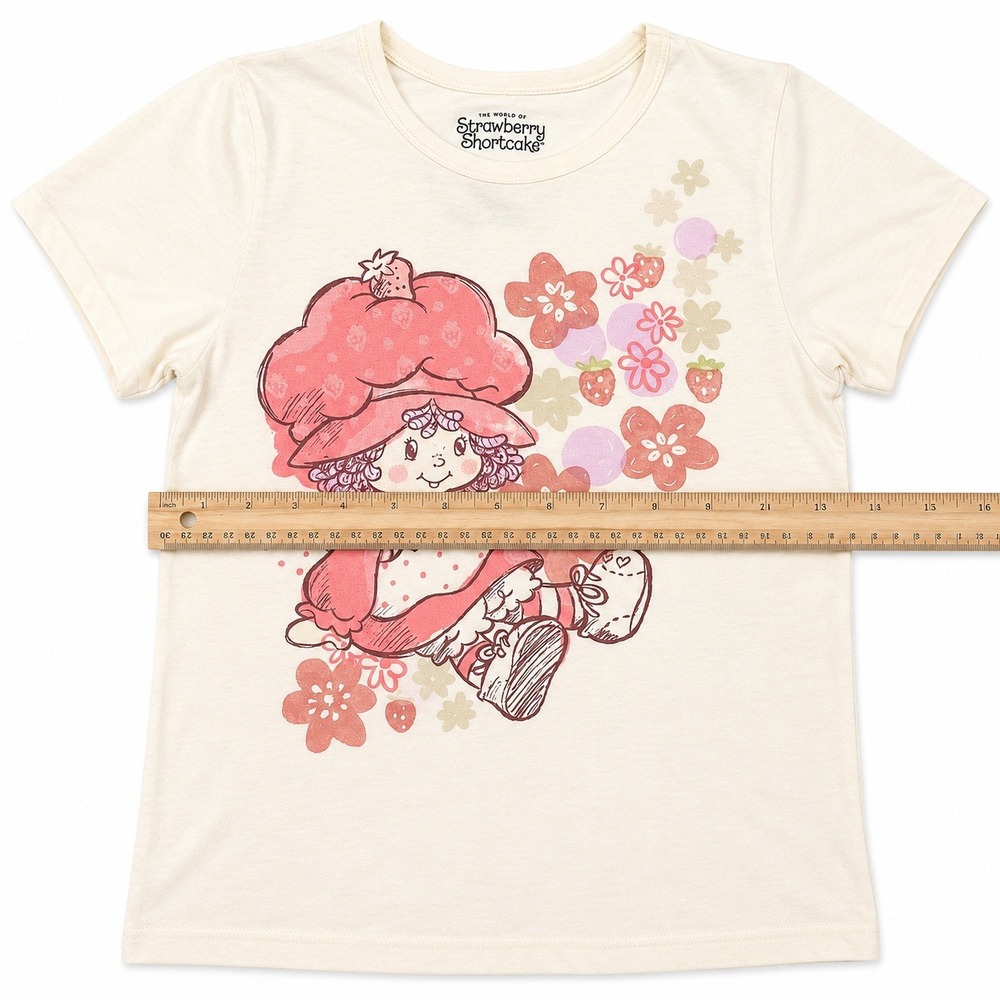 Strawberry Shortcake Graphic Tee Juniors Size Medium Cream Vintage Style Cotton - Picture 5 of 6